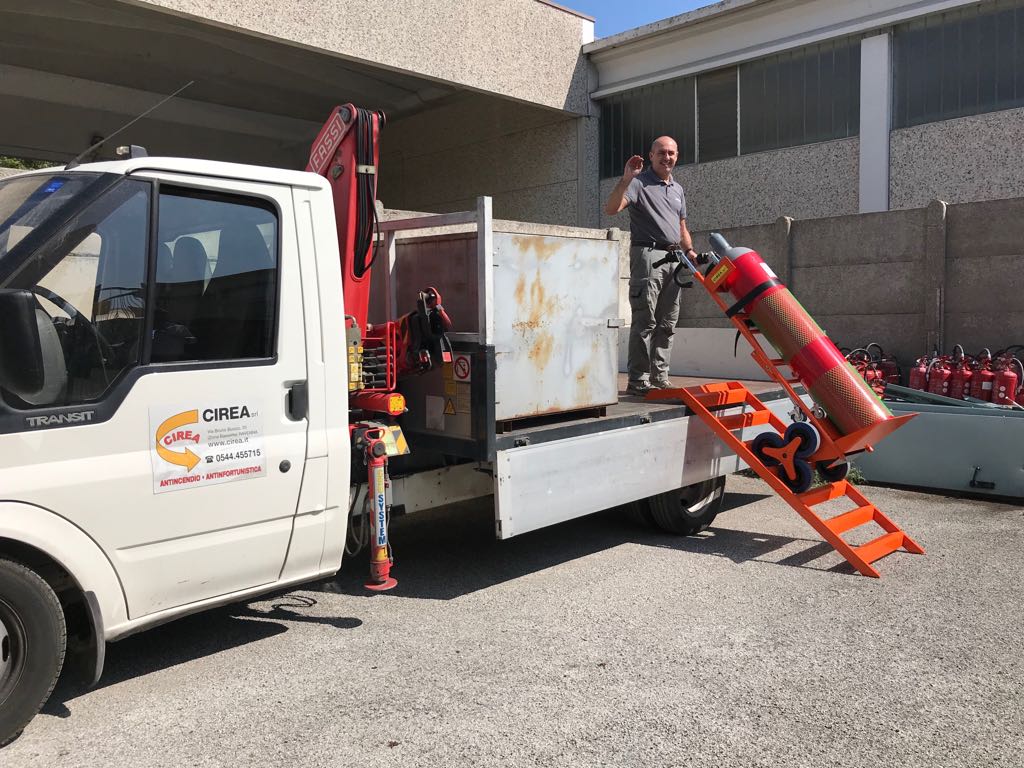 Accessorio movimentazione in piano per carrello saliscale a